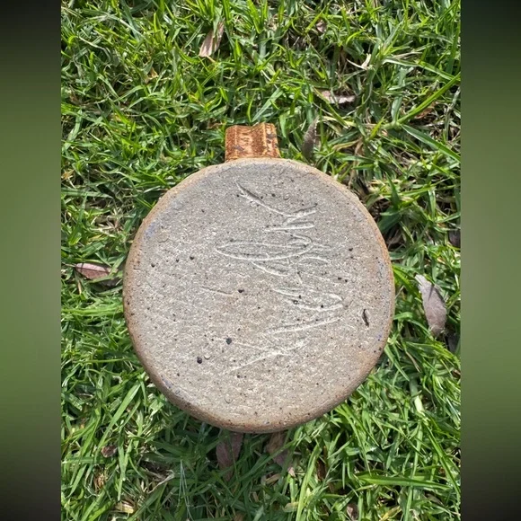 70s Vintage Hand Thrown Pottery Mug - Picture 3 of 6